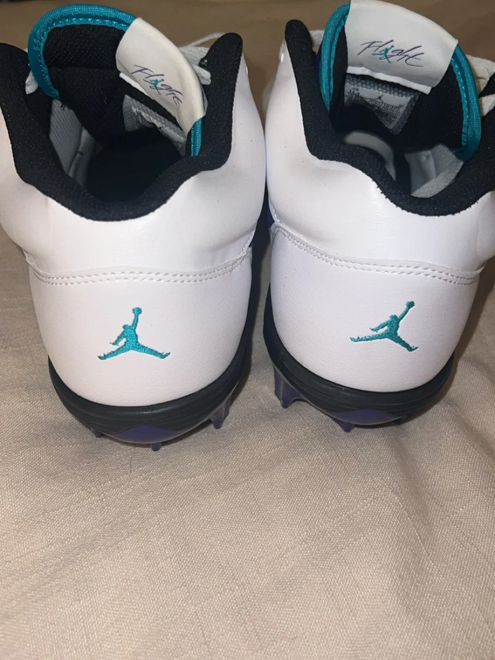Jordan comfort white low